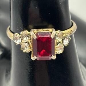 Gold & Red Crystal Ring